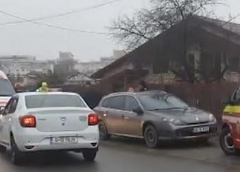Explozie puternică într-o casă din Pitești! În locuință se aflau doi bătrâni, soț și soție